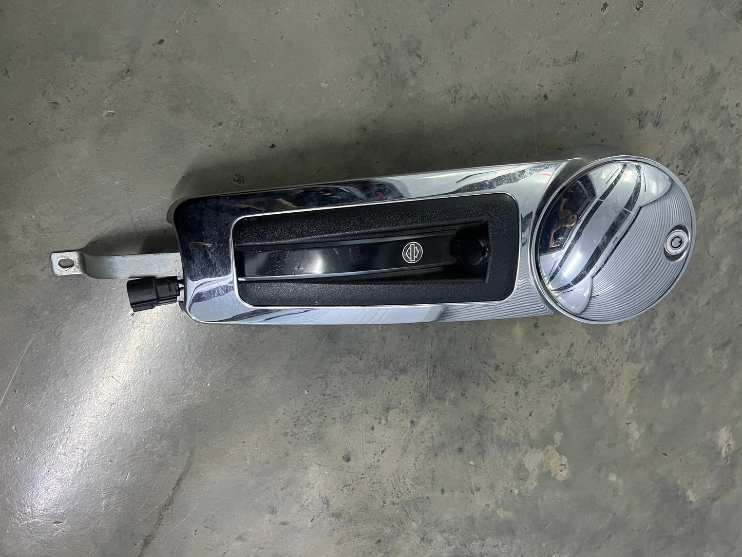 Harley Davidson touring fuel door console